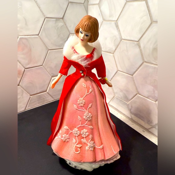 Barbie With Love Magnificence 1965 Musical Figurine NEW Vintage 1996 Enesco - Picture 1 of 13